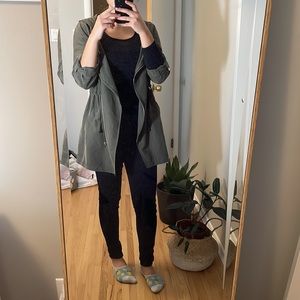 H&M size 4 (EUR size 34) Khaki green zip jacket